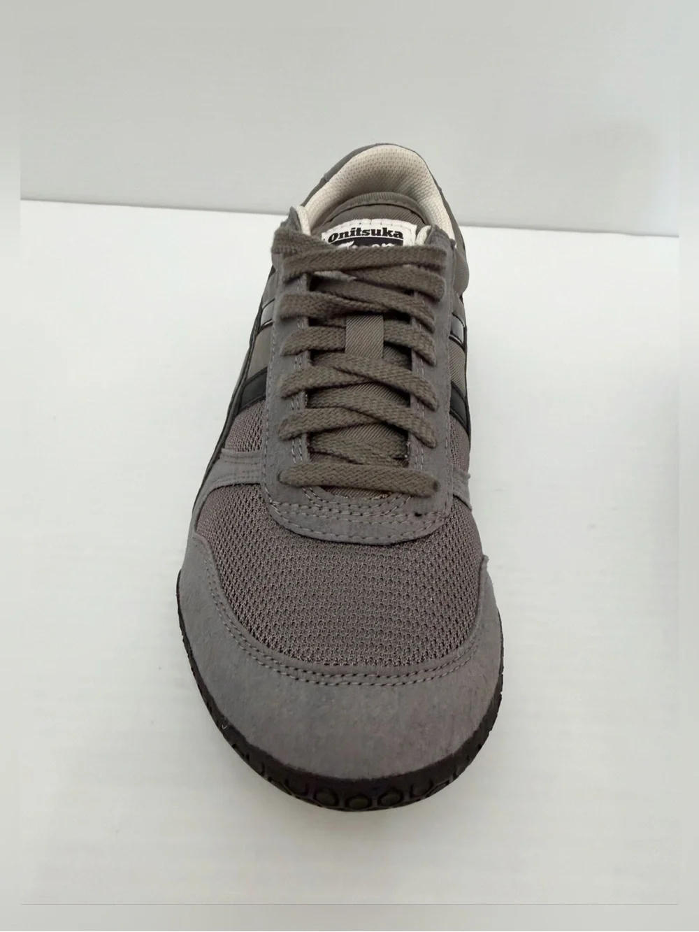 Onitsuka Tiger Ultimate 81 Sneakers Charcoal and Black Men’s Size 7.5